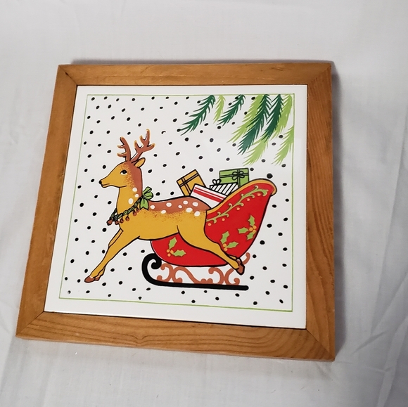 Two Vintage Christmas Holiday Framed Tile Trivets Wall Hangings - Picture 2 of 5